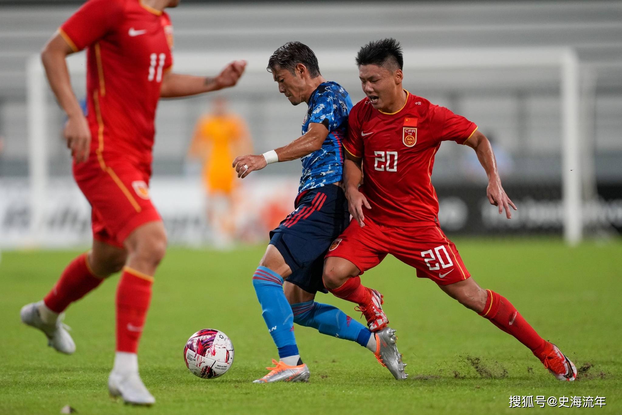 国际足球比赛中中国队表现引人注目