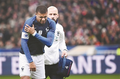 智利完胜乌拉圭,姆巴佩扛起全队 智利完胜乌拉圭,姆巴佩扛起全队