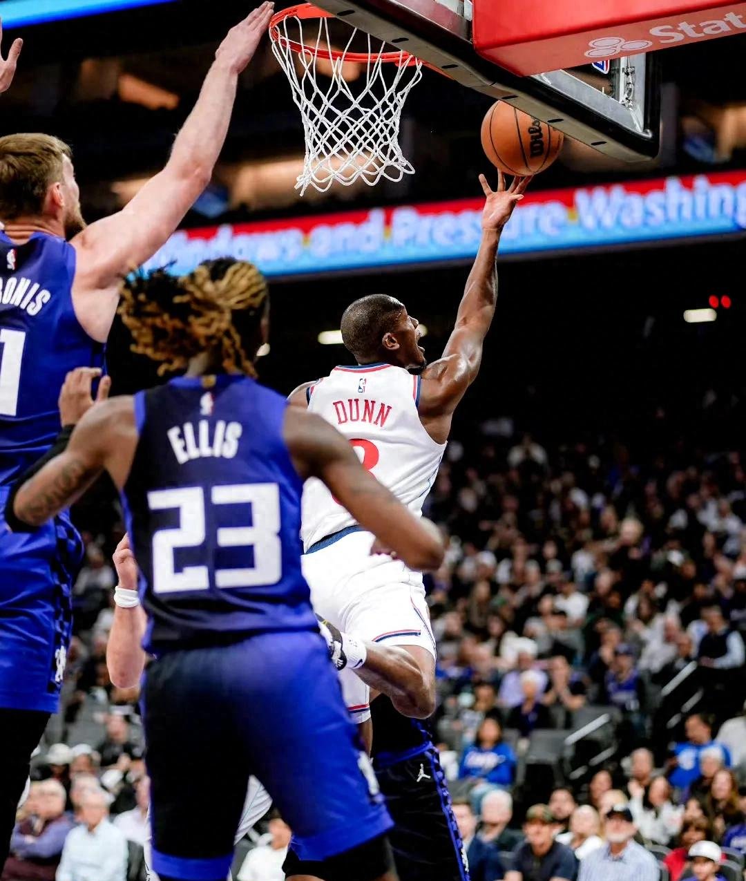 鹈鹕横扫猛龙，哈登刷新纪录